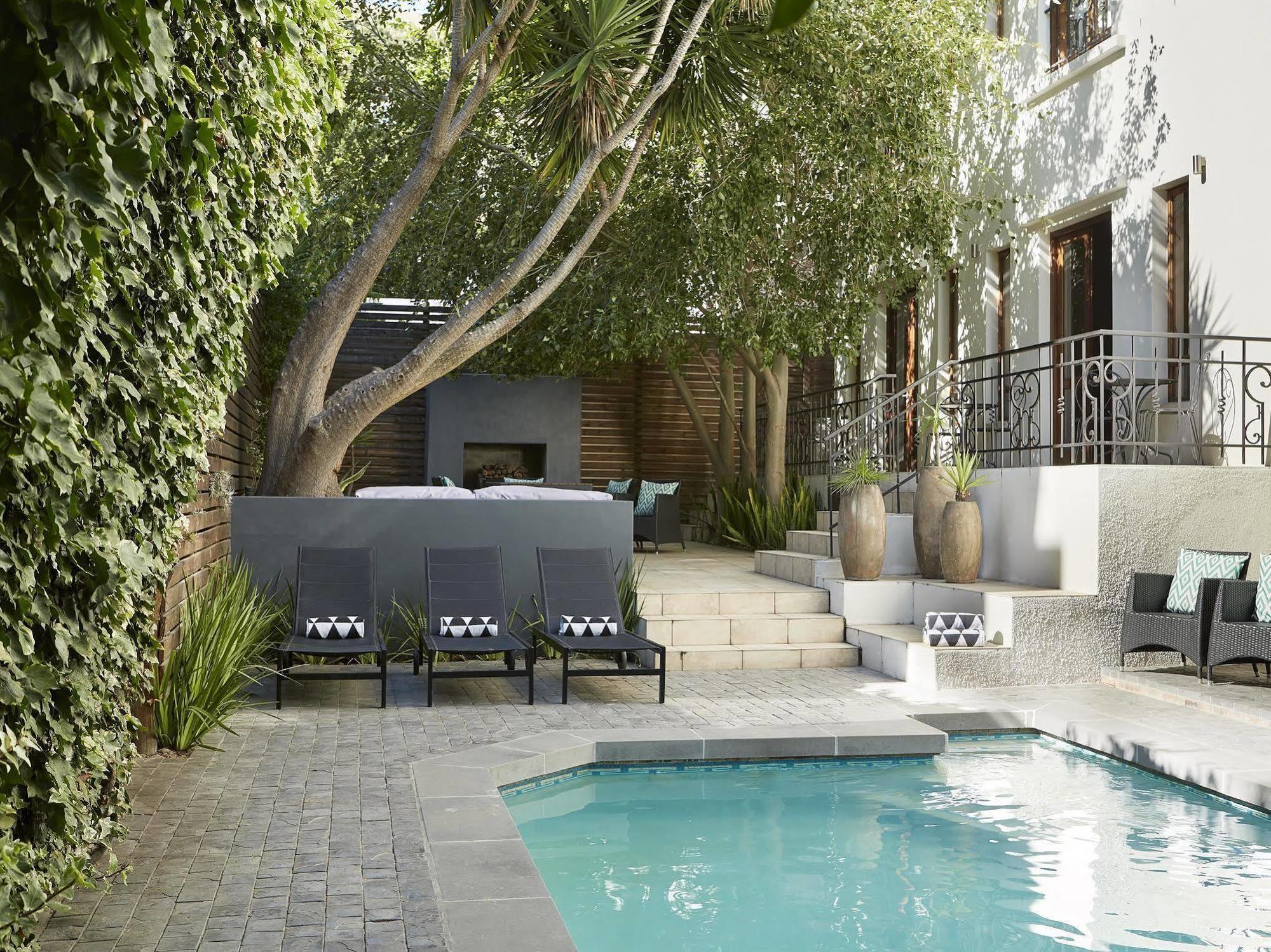 Bayflowers Guest House Cape Town Exterior photo